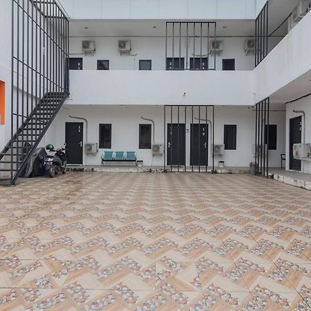 Reddoorz At Sani Guest House Balikpapan Kültér fotó