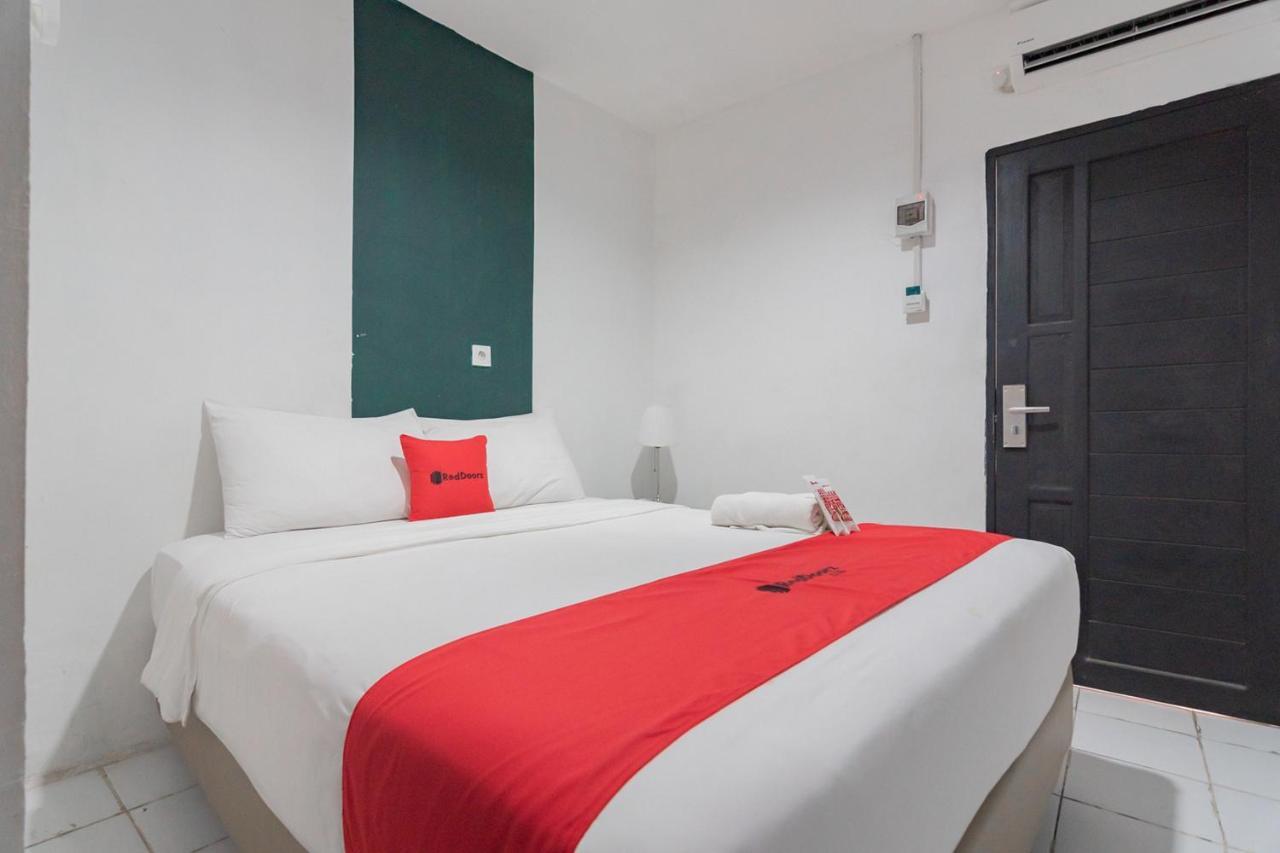 Reddoorz At Sani Guest House Balikpapan Kültér fotó