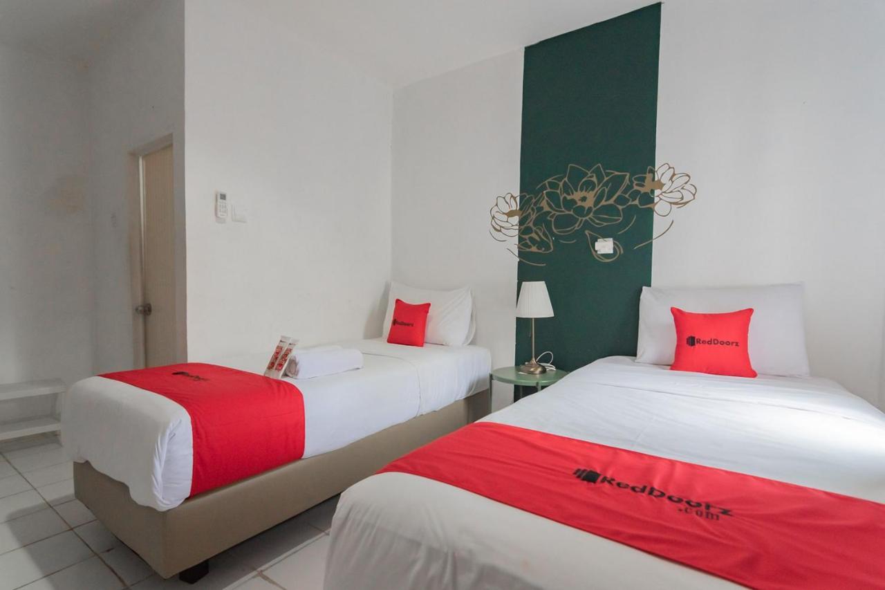 Reddoorz At Sani Guest House Balikpapan Kültér fotó