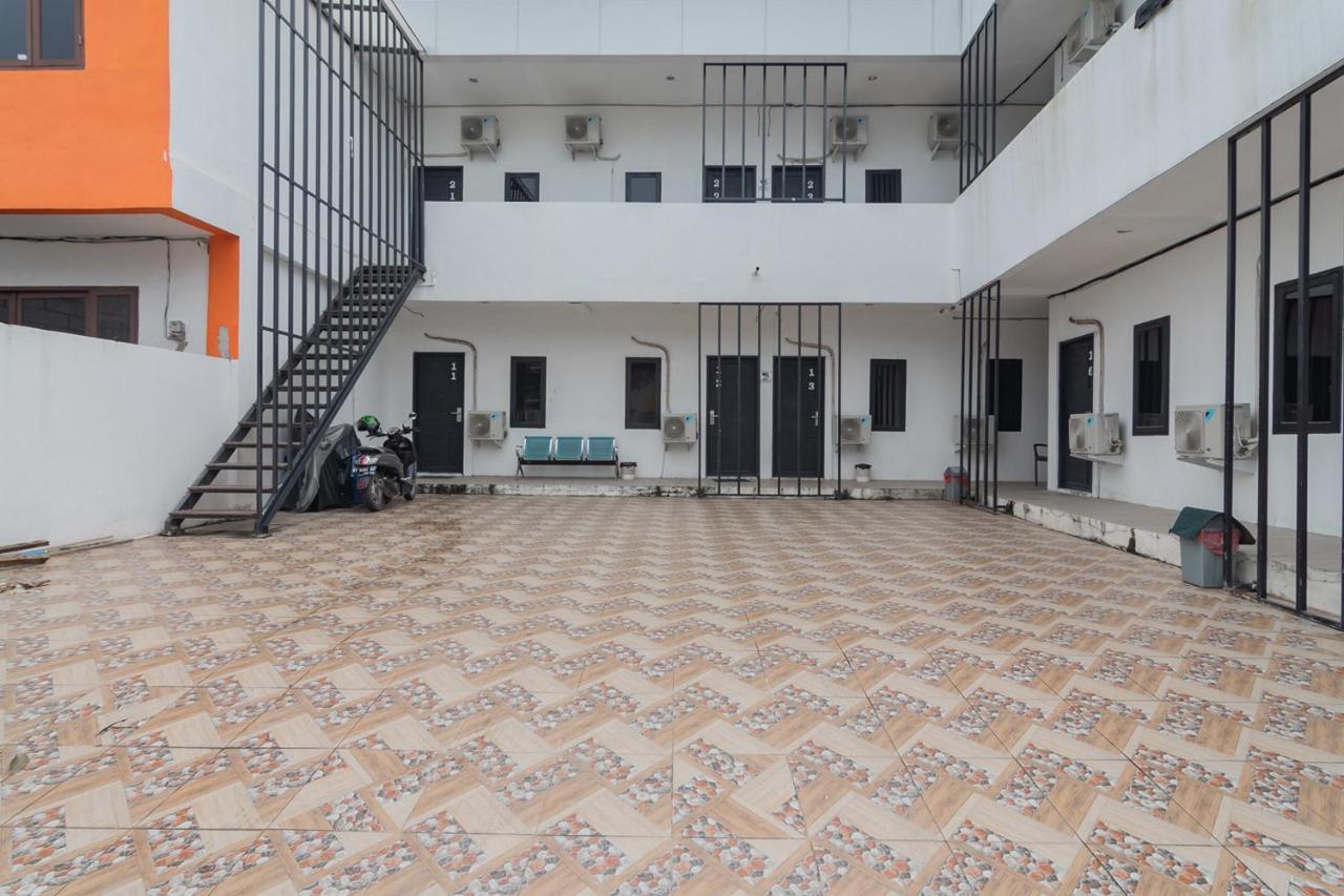 Reddoorz At Sani Guest House Balikpapan Kültér fotó