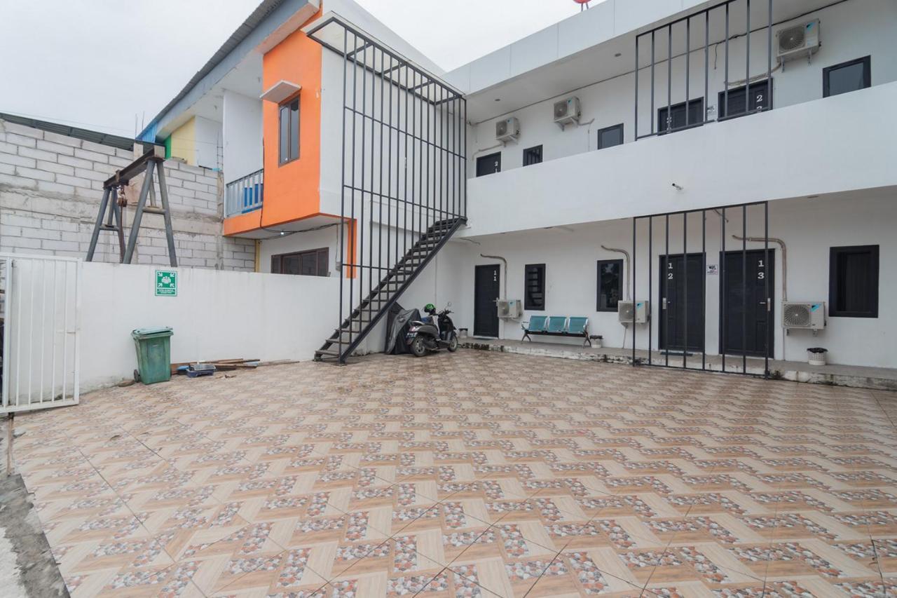 Reddoorz At Sani Guest House Balikpapan Kültér fotó