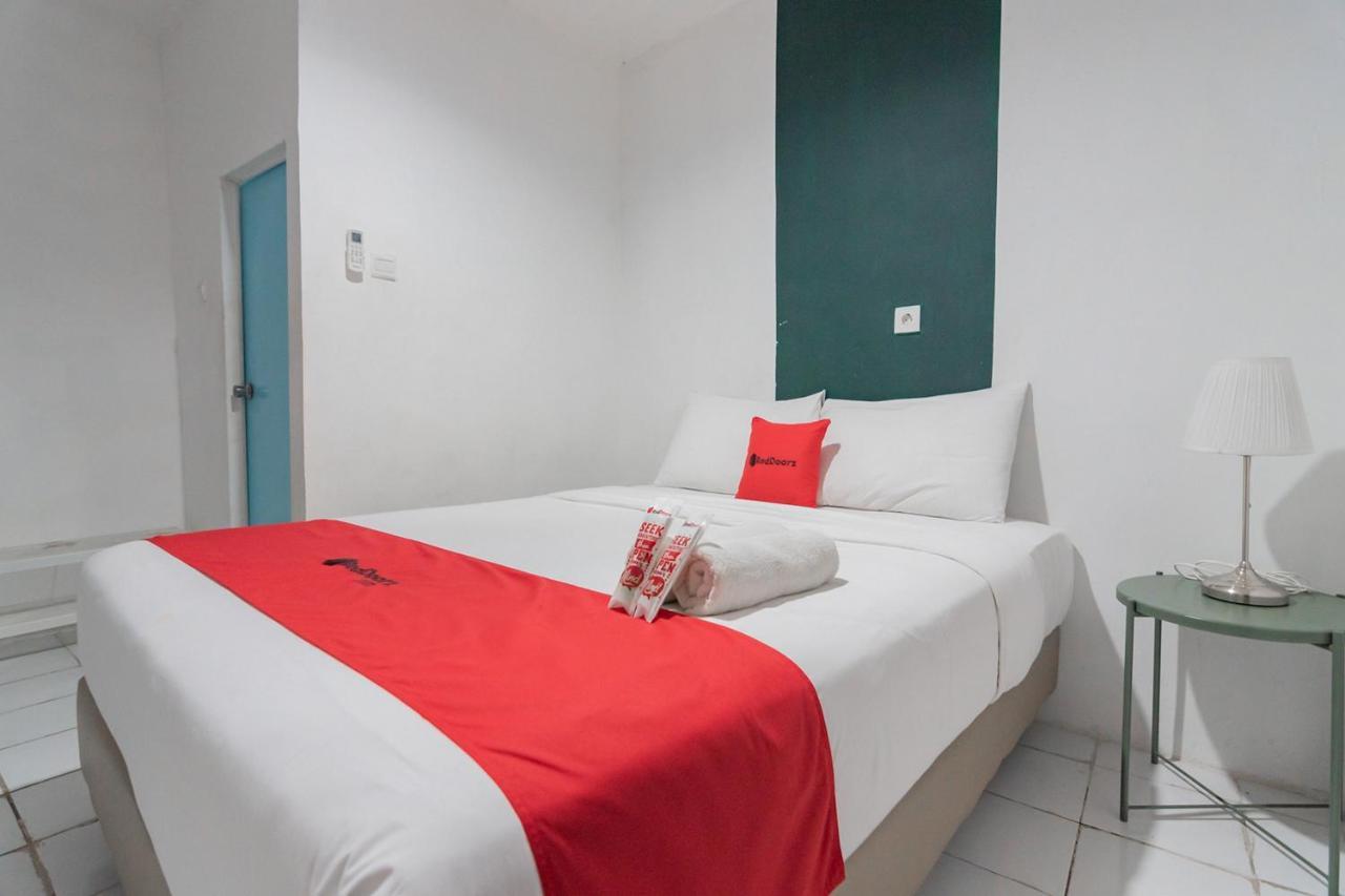 Reddoorz At Sani Guest House Balikpapan Kültér fotó