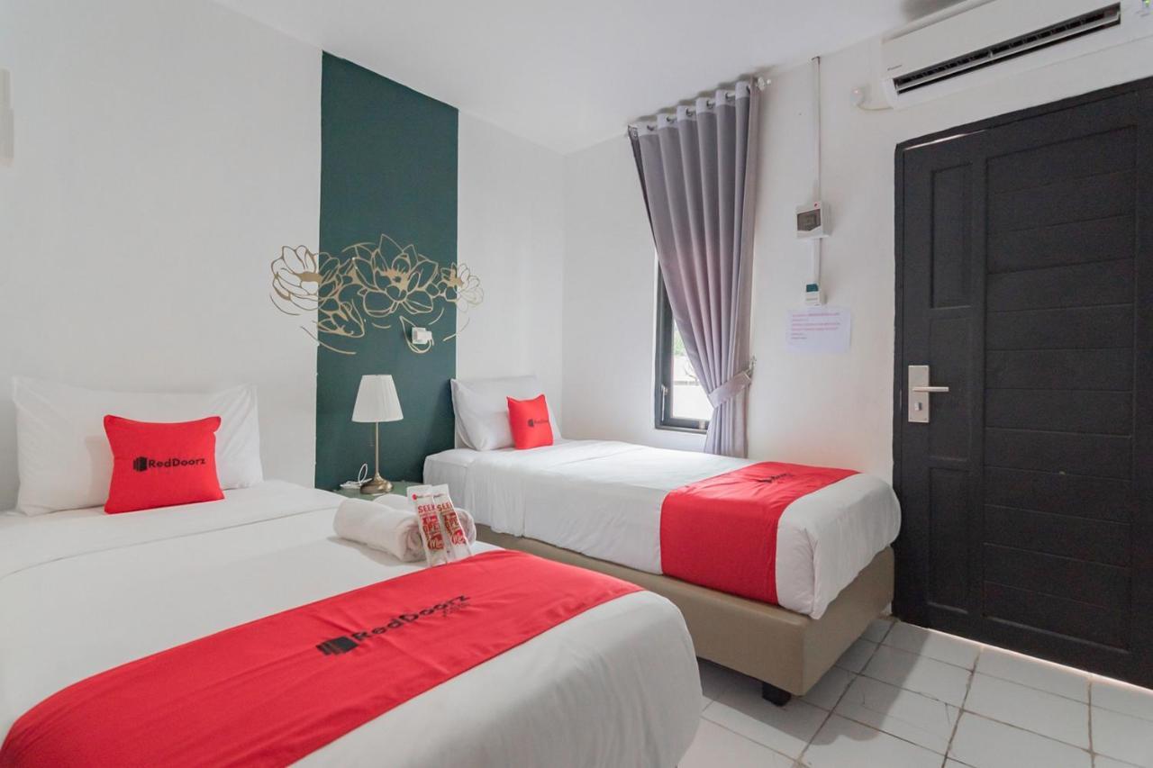 Reddoorz At Sani Guest House Balikpapan Kültér fotó