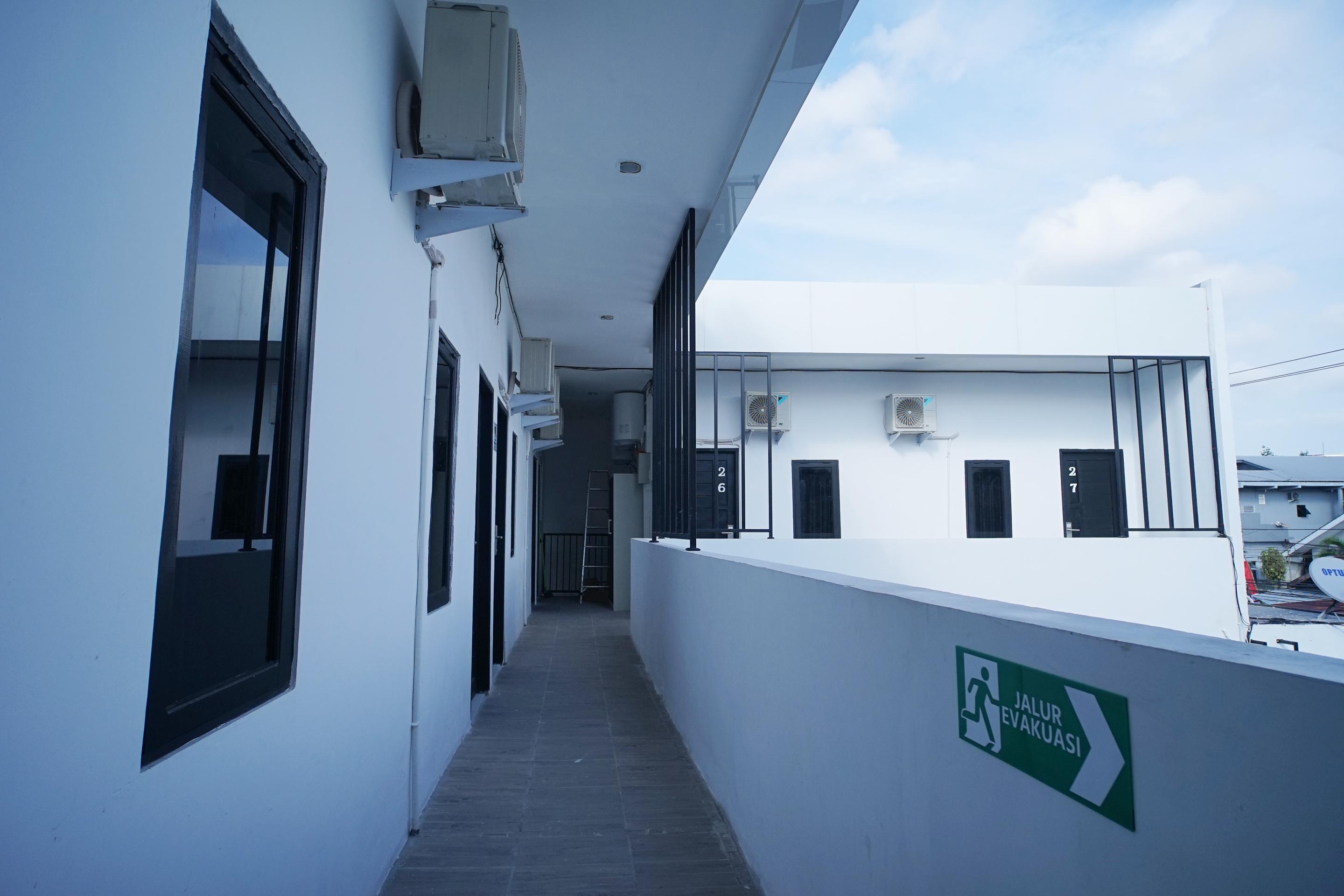 Reddoorz At Sani Guest House Balikpapan Kültér fotó